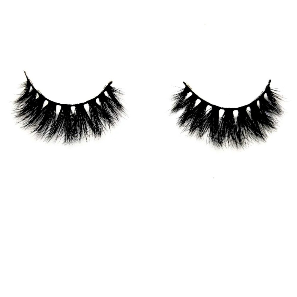 Luxury Pair of Lashes “Something Different”